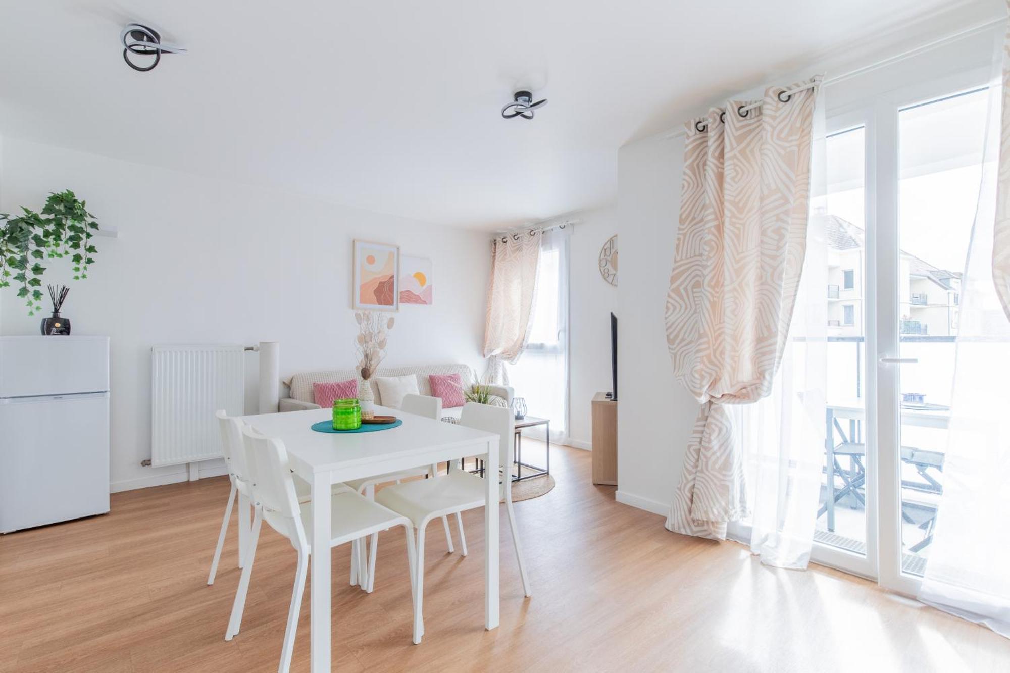 Bel Gare Wifi Apartment Corbeil-Essonnes